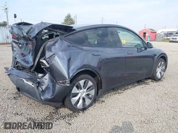 2023 Tesla Model Y Long Range z VIN 7SAYGDEE5PA208753, wystawiony jako IAAI lot #43211154 z przebiegiem 40 499 mil mil oraz . Historia ofert i sprzedaży dostępna na DreamBid. Obrazek 4.