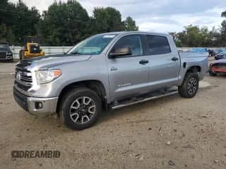 2017 Toyota Tundra SR5 с VIN 5TFDY5F11HX627395, выставлен на аукционе Copart как лот 83778675 с пробегом 87 044 миль миль и Списание • Salvage title. История ставок и продаж доступна на DreamBid. Изображение 1.