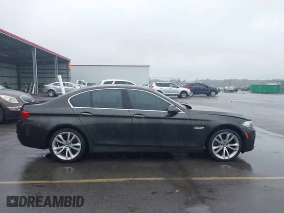 2015 BMW 5 Series 535i xDrive with VIN WBA5B3C56FD541187, listed as a IAAI auction lot 43321705 with 170,307 mi miles and . Bid and sale history available at DreamBid. Image 13.