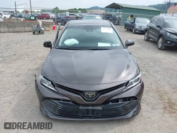 2018 Toyota Camry SE z VIN 4T1B11HK8JU541000, wystawiony jako IAAI lot #42759084 z przebiegiem 54 273 mil mil oraz . Historia ofert i sprzedaży dostępna na DreamBid. Obrazek 12.