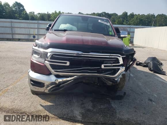 2019 Ram 1500 Laramie z VIN 1C6SRFDTXKN525165, wystawiony jako Copart lot #58856435 z przebiegiem 86 005 mil mil oraz Szkoda całkowita • Salvage title. Historia ofert i sprzedaży dostępna na DreamBid. Obrazek 5.