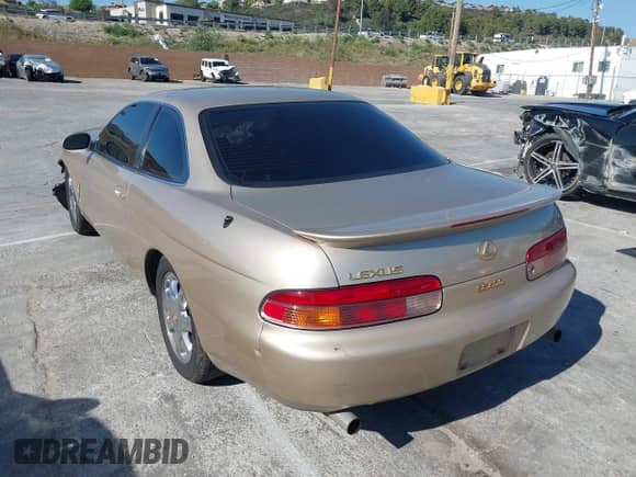 1996 Lexus SC 400 с VIN JT8CH32Y9T0051509, выставлен на аукционе IAAI как лот 42223273 с пробегом 194 510 миль миль и . История ставок и продаж доступна на DreamBid. Изображение 3.