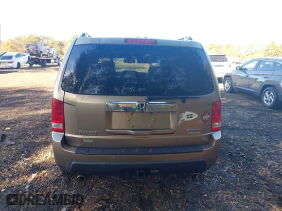 2009 Honda Pilot Touring with VIN 5FNYF48979B007005, listed as a IAAI auction lot 43454497 with 128,268 mi miles and . Bid and sale history available at DreamBid. Image 16.