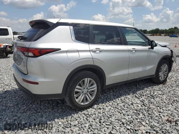 2024 Mitsubishi Outlander ES with VIN JA4J3UA83RZ005171, listed as a Copart auction lot 57891695 with 14,605 mi miles and Non repairable. Bid and sale history available at DreamBid. Image 3.
