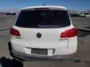 2013 Volkswagen Tiguan SE z VIN WVGAV3AX4DW599521, wystawiony jako Copart lot #49284325 z przebiegiem 123 430 mil mil oraz Czysty tytuł • Clean title. Historia ofert i sprzedaży dostępna na DreamBid. Obrazek 6.