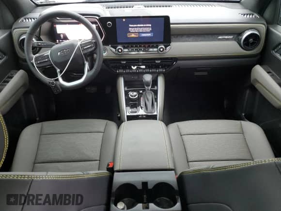 2025 Chevrolet Colorado 4WD ZR2 с VIN 1GCPTFEK2S1135383, выставлен на аукционе Copart как лот 57228605 с пробегом 3 710 миль миль и Списание • Salvage title. История ставок и продаж доступна на DreamBid. Изображение 8.