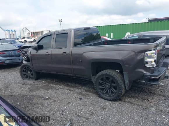 2016 Chevrolet Silverado 2500HD LT z VIN 1GC2KVEG4GZ284437, wystawiony jako IAAI lot #42702772 z przebiegiem 152 182 mil mil oraz . Historia ofert i sprzedaży dostępna na DreamBid. Obrazek 14.