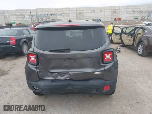 2017 Jeep Renegade Latitude с VIN ZACCJABB2HPG41882, выставлен на аукционе IAAI как лот 42461752 с пробегом 68 426 миль миль и . История ставок и продаж доступна на DreamBid. Изображение 16.