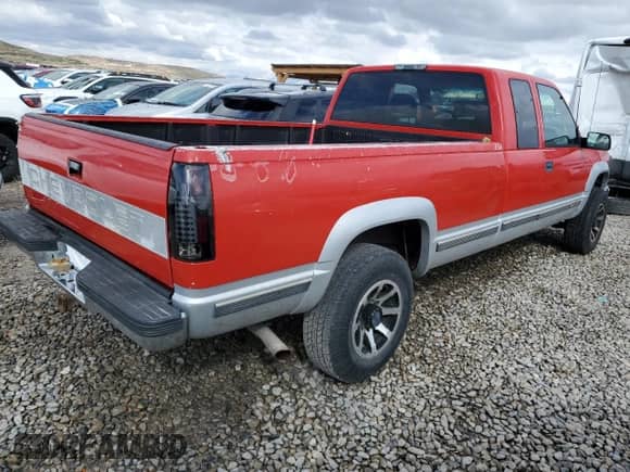 1997 Chevrolet Silverado 2500 с VIN 1GCGK29J8VE147127, выставлен на аукционе Copart как лот 48148075 с пробегом 229 842 миль миль и Чистый • Clean title. История ставок и продаж доступна на DreamBid. Изображение 3.