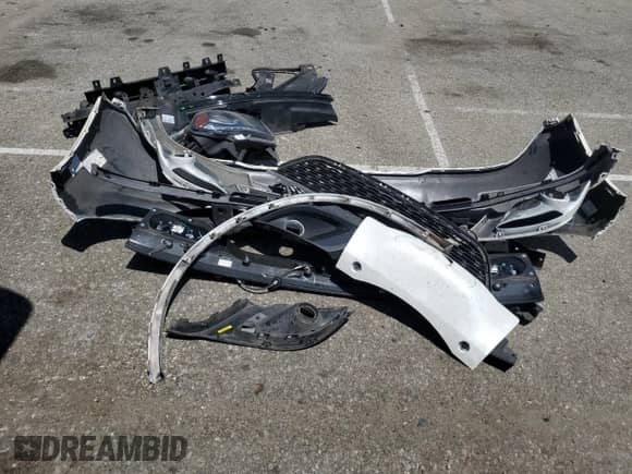 2017 Dodge Durango R/T z VIN 1C4SDHCT5HC660725, wystawiony jako Copart lot #57305275 z przebiegiem 114 956 mil mil oraz Szkoda całkowita • Salvage title. Historia ofert i sprzedaży dostępna na DreamBid. Obrazek 12.