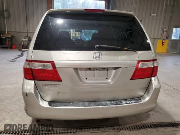 2006 Honda Odyssey EX z VIN 5FNRL38466B459017, wystawiony jako Copart lot #82309125 z przebiegiem 215 922 mil mil oraz Szkoda całkowita • Salvage title. Historia ofert i sprzedaży dostępna na DreamBid. Obrazek 6.