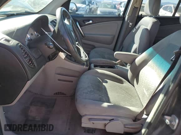 2007 Saturn VUE I4 z VIN 5GZCZ33D87S826398, wystawiony jako Copart lot #73031644 z przebiegiem 155 629 mil mil oraz Czysty tytuł • Clean title. Historia ofert i sprzedaży dostępna na DreamBid. Obrazek 7.