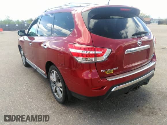 2014 Nissan Pathfinder Platinum Hybrid with VIN 5N1CR2MMXEC657577, listed as a IAAI auction lot 42131668 with 119,795 mi miles and . Bid and sale history available at DreamBid. Image 3.