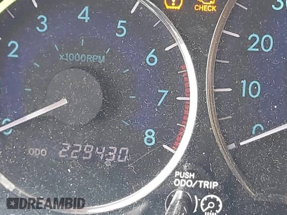 2010 Toyota Sienna XLE с VIN 5TDYK4CC3AS330112, выставлен на аукционе IAAI как лот 43295737 с пробегом 229 430 миль миль и . История ставок и продаж доступна на DreamBid. Изображение 16.