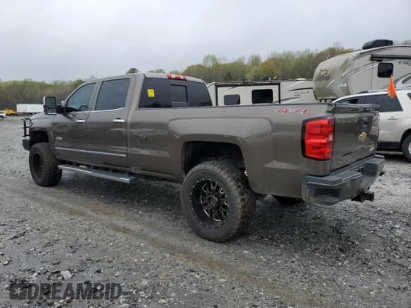 2015 Chevrolet Silverado 3500HD High Country с VIN 1GC4K1E84FF551263, выставлен на аукционе Copart как лот 51272545 с пробегом 249 026 миль миль и Чистый • Clean title. История ставок и продаж доступна на DreamBid. Изображение 2.