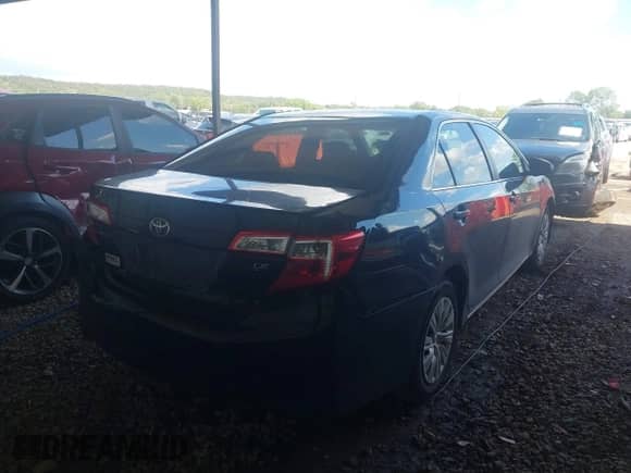 2012 Toyota Camry XLE z VIN 4T1BF1FK2CU110479, wystawiony jako IAAI lot #43311132 z przebiegiem 165 257 mil mil oraz . Historia ofert i sprzedaży dostępna na DreamBid. Obrazek 4.