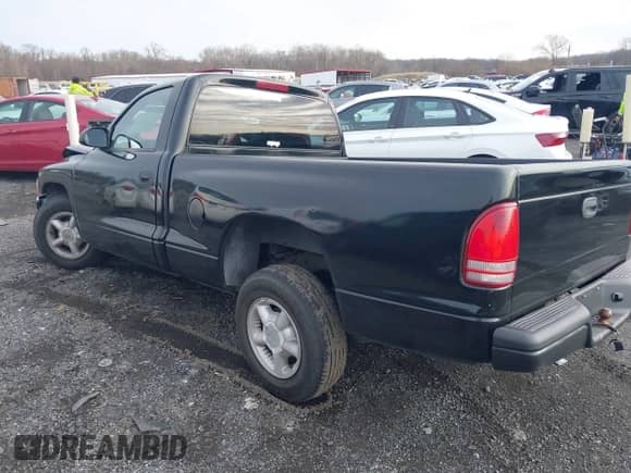 1998 Dodge Dakota SLT z VIN 1B7FL26X5WS716567, wystawiony jako IAAI lot #41078500 z przebiegiem 122 720 mil mil oraz . Historia ofert i sprzedaży dostępna na DreamBid. Obrazek 3.