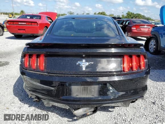 2016 Ford Mustang V6 z VIN 1FA6P8AM7G5317511, wystawiony jako Copart lot #85814985 z przebiegiem 75 101 mil mil oraz Szkoda całkowita • Salvage title. Historia ofert i sprzedaży dostępna na DreamBid. Obrazek 6.