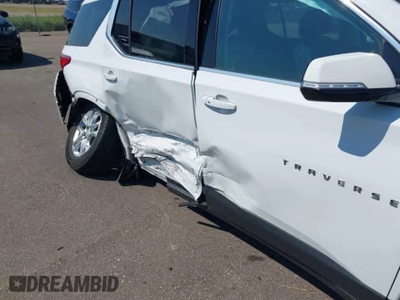 2019 Chevrolet Traverse LT Cloth with VIN 1GNEVGKW0KJ118037, listed as a IAAI auction lot 42976267 with 68,719 mi miles and . Bid and sale history available at DreamBid. Image 6.