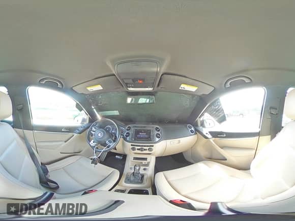 2016 Volkswagen Tiguan S с VIN WVGAV7AX5GW096575, выставлен на аукционе Copart как лот 50920865 с пробегом 87 169 миль миль и Списание • Salvage title. История ставок и продаж доступна на DreamBid. Изображение 15.