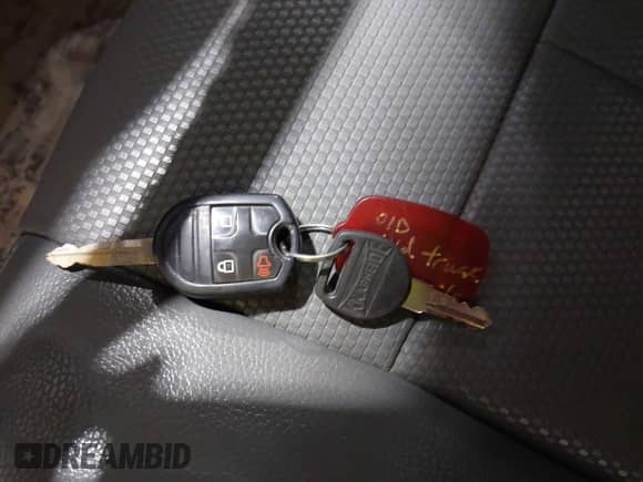 2016 Ford F-250 XL с VIN 1FDBF2A69GEB34021, выставлен на аукционе IAAI как лот 42178305 с пробегом 115 292 миль миль и . История ставок и продаж доступна на DreamBid. Изображение 11.