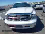 2017 Ram 1500 Big Horn z VIN 1C6RR7LM6HS874316, wystawiony jako IAAI lot #42991287 z przebiegiem 128 779 mil mil oraz . Historia ofert i sprzedaży dostępna na DreamBid. Obrazek 11.