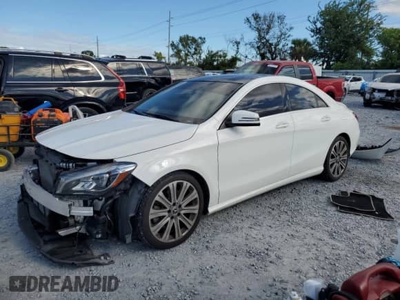 2018 Mercedes-Benz CLA 250 с VIN WDDSJ4EB2JN653950, выставлен на аукционе Copart как лот 84000425 с пробегом 63 580 миль миль и Списание • Salvage title. История ставок и продаж доступна на DreamBid. Изображение 1.