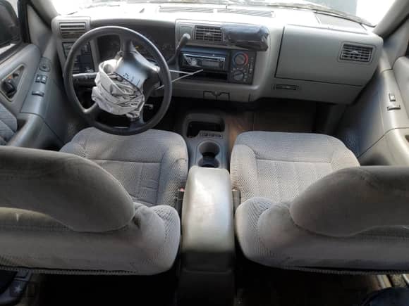 1996 Chevrolet Blazer LS с VIN 1GNCS18W2TK149760, выставлен на аукционе Copart как лот 70966534 с пробегом 306 307 миль миль и Списание • Salvage title. История ставок и продаж доступна на DreamBid. Изображение 10.