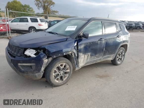 2017 Jeep Compass Trailhawk with VIN 3C4NJDDB2HT500603, listed as a IAAI auction lot 43424368 with 58,386 mi miles and . Bid and sale history available at DreamBid. Image 17.