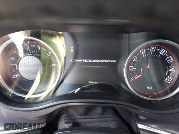 2018 Dodge Challenger SXT с VIN 2C3CDZAG3JH121981, выставлен на аукционе IAAI как лот 43215625 с пробегом 103 408 миль миль и . История ставок и продаж доступна на DreamBid. Изображение 7.