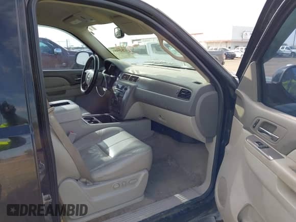 2011 Chevrolet Tahoe LT с VIN 1GNSKBE06BR373864, выставлен на аукционе IAAI как лот 42828489 с пробегом 185 183 миль миль и . История ставок и продаж доступна на DreamBid. Изображение 5.