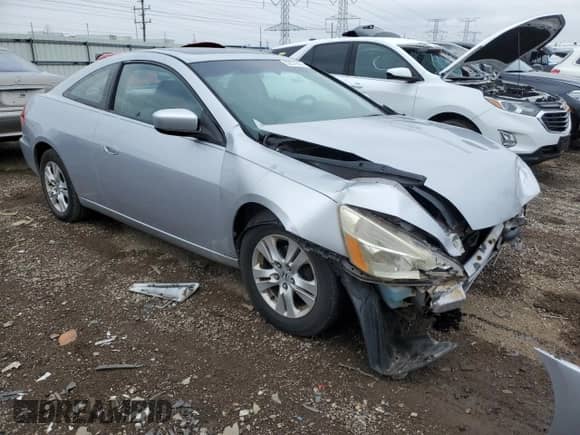 2004 Honda Accord EX z VIN 1HGCM72554A005926, wystawiony jako Copart lot #52573855 z przebiegiem 211 274 mil mil oraz Szkoda całkowita • Salvage title. Historia ofert i sprzedaży dostępna na DreamBid. Obrazek 4.