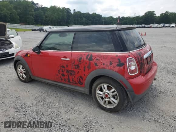 2011 MINI Hardtop with VIN WMWSU3C5XBTX96079, listed as a Copart auction lot 60990665 with 108,263 mi miles and Clean title. Bid and sale history available at DreamBid. Image 2.