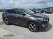 2016 Kia Sorento EX z VIN 5XYPHDA13GG051163, wystawiony jako Copart lot #69766735 z przebiegiem 87 000 mil mil oraz Czysty tytuł • Clean title. Historia ofert i sprzedaży dostępna na DreamBid. Obrazek 4.