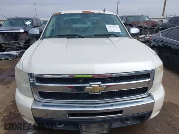 2011 Chevrolet Silverado 1500 LT z VIN 3GCPKSE38BG358968, wystawiony jako IAAI lot #43393436 z przebiegiem 187 947 mil mil oraz . Historia ofert i sprzedaży dostępna na DreamBid. Obrazek 12.