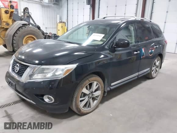 2014 Nissan Pathfinder S z VIN 5N1AR2MNXEC665453, wystawiony jako IAAI lot #40354942 z przebiegiem 91 435 mil mil oraz . Historia ofert i sprzedaży dostępna na DreamBid. Obrazek 2.