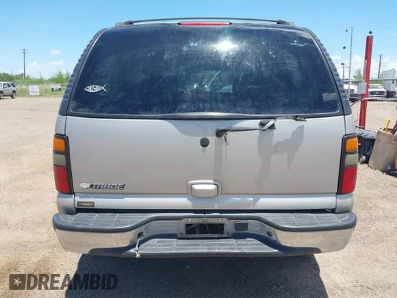 2005 Chevrolet Tahoe LT с VIN 1GNEC13T85R205097, выставлен на аукционе IAAI как лот 42896546 с пробегом 267 121 миль миль и . История ставок и продаж доступна на DreamBid. Изображение 16.