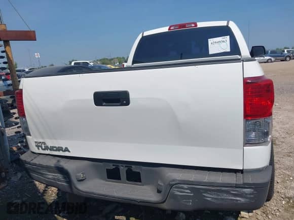 2012 Toyota Tundra z VIN 5TFRU5F18CX026656, wystawiony jako IAAI lot #42949363 z przebiegiem 294 338 mil mil oraz . Historia ofert i sprzedaży dostępna na DreamBid. Obrazek 16.