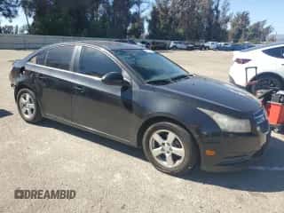 2014 Chevrolet Cruze 1LT с VIN 1G1PC5SB0E7108319, выставлен на аукционе Copart как лот 82359805 с пробегом 127 086 миль миль и Списание • Salvage title. История ставок и продаж доступна на DreamBid. Изображение 4.