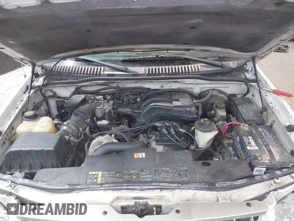 2004 Ford Explorer Eddie Bauer with VIN 1FMZU64KX4UA55494, listed as a IAAI auction lot 41592206 with 204,337 mi miles and . Bid and sale history available at DreamBid. Image 10.