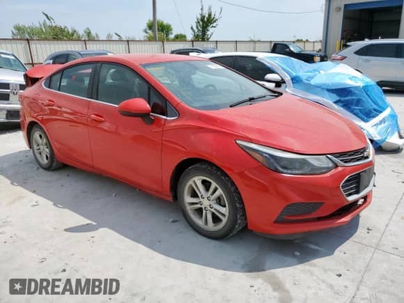 2018 Chevrolet Cruze LT with VIN 1G1BE5SM5J7177605, listed as a Copart auction lot 71865695 with 146,503 mi miles and Salvage title. Bid and sale history available at DreamBid. Image 4.
