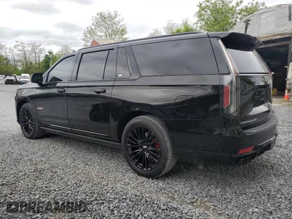 2023 Cadillac Escalade ESV AWD V-Series z VIN 1GYS4SK93PR229583, wystawiony jako Copart lot #57963475 z przebiegiem 19 649 mil mil oraz Szkoda całkowita • Salvage title. Historia ofert i sprzedaży dostępna na DreamBid. Obrazek 2.