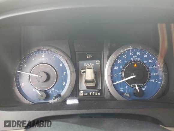 2016 Toyota Sienna XLE with VIN 5TDYK3DC9GS751673, listed as a Copart auction lot 69256525 with 81,113 mi miles and Salvage title. Bid and sale history available at DreamBid. Image 9.