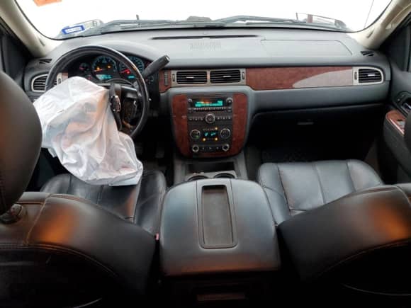 2010 Chevrolet Silverado 1500 LTZ with VIN 1GCSCTE06AZ202767, listed as a Copart auction lot 46430905 with 209,519 mi miles and Salvage title. Bid and sale history available at DreamBid. Image 8.