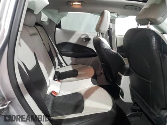 2021 Jeep Compass Limited z VIN 3C4NJCCB4MT605150, wystawiony jako Copart lot #63331525 z przebiegiem 57 791 mil mil oraz Szkoda całkowita • Salvage title. Historia ofert i sprzedaży dostępna na DreamBid. Obrazek 11.