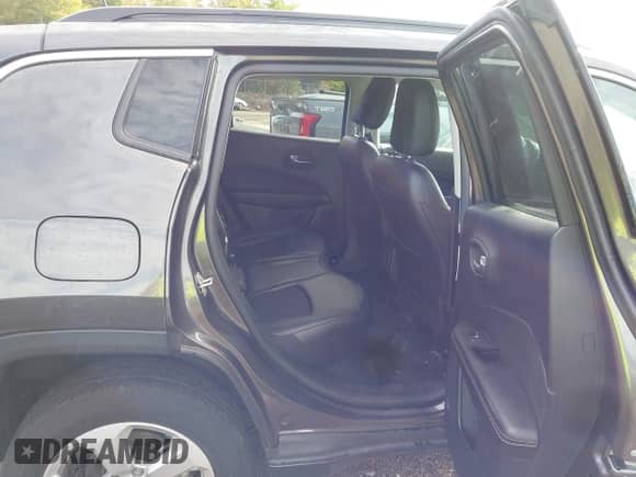 2021 Jeep Compass Altitude with VIN 3C4NJDBB2MT544968, listed as a IAAI auction lot 43290578 with 23,901 mi miles and . Bid and sale history available at DreamBid. Image 8.