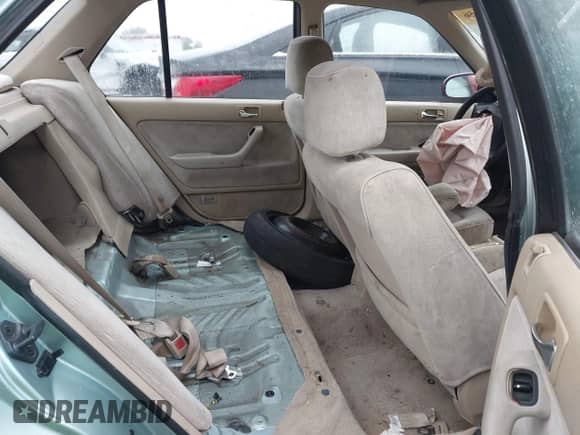 1992 Honda Accord LX z VIN JHMCB7654NC058331, wystawiony jako IAAI lot #41496056 z przebiegiem 287 769 mil mil oraz . Historia ofert i sprzedaży dostępna na DreamBid. Obrazek 8.