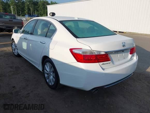 2015 Honda Accord Touring с VIN 1HGCR3F92FA034939, выставлен на аукционе IAAI как лот 42821787 с пробегом 93 661 миль миль и . История ставок и продаж доступна на DreamBid. Изображение 3.
