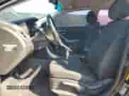 2015 Hyundai Elantra SE z VIN KMHDH4AE0FU285985, wystawiony jako Copart lot #80125975 z przebiegiem 131 421 mil mil oraz Szkoda całkowita • Salvage title. Historia ofert i sprzedaży dostępna na DreamBid. Obrazek 7.