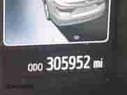 2016 Toyota Camry LE z VIN 4T1BD1FK7GU188333, wystawiony jako IAAI lot #43300091 z przebiegiem 305 952 mil mil oraz . Historia ofert i sprzedaży dostępna na DreamBid. Obrazek 15.